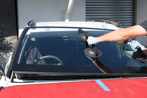 Experience Efficiency in Auto Glass Repair And Windshield Replacement with Paradise Mobile Auto Glass
